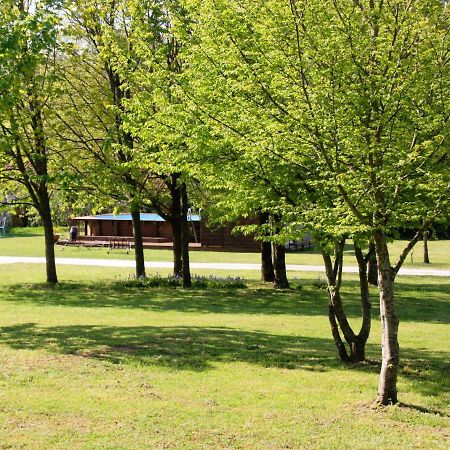 Apartmán Gite De La Petite Vallee Saint-Savinien Exteriér fotografie